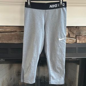 nike pro capri leggings